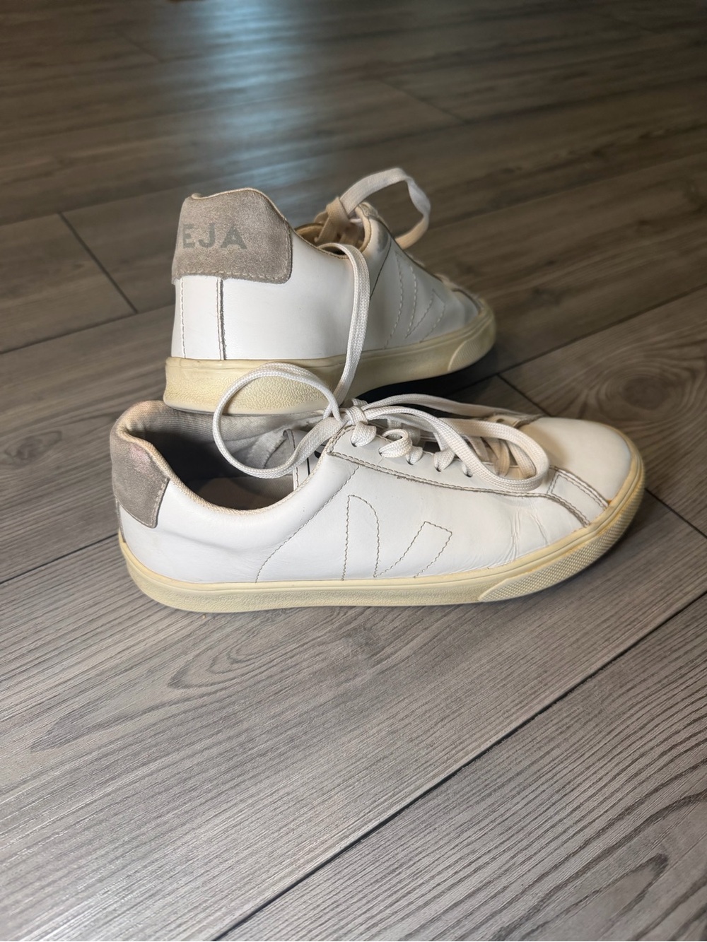 Veja White Leather Sneakers with Beige Suede Heel Tab